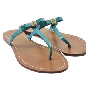 TORY BURCH Leighanne Logo Bow Saffiano Aquarius Patent Thong Sandal Size 10